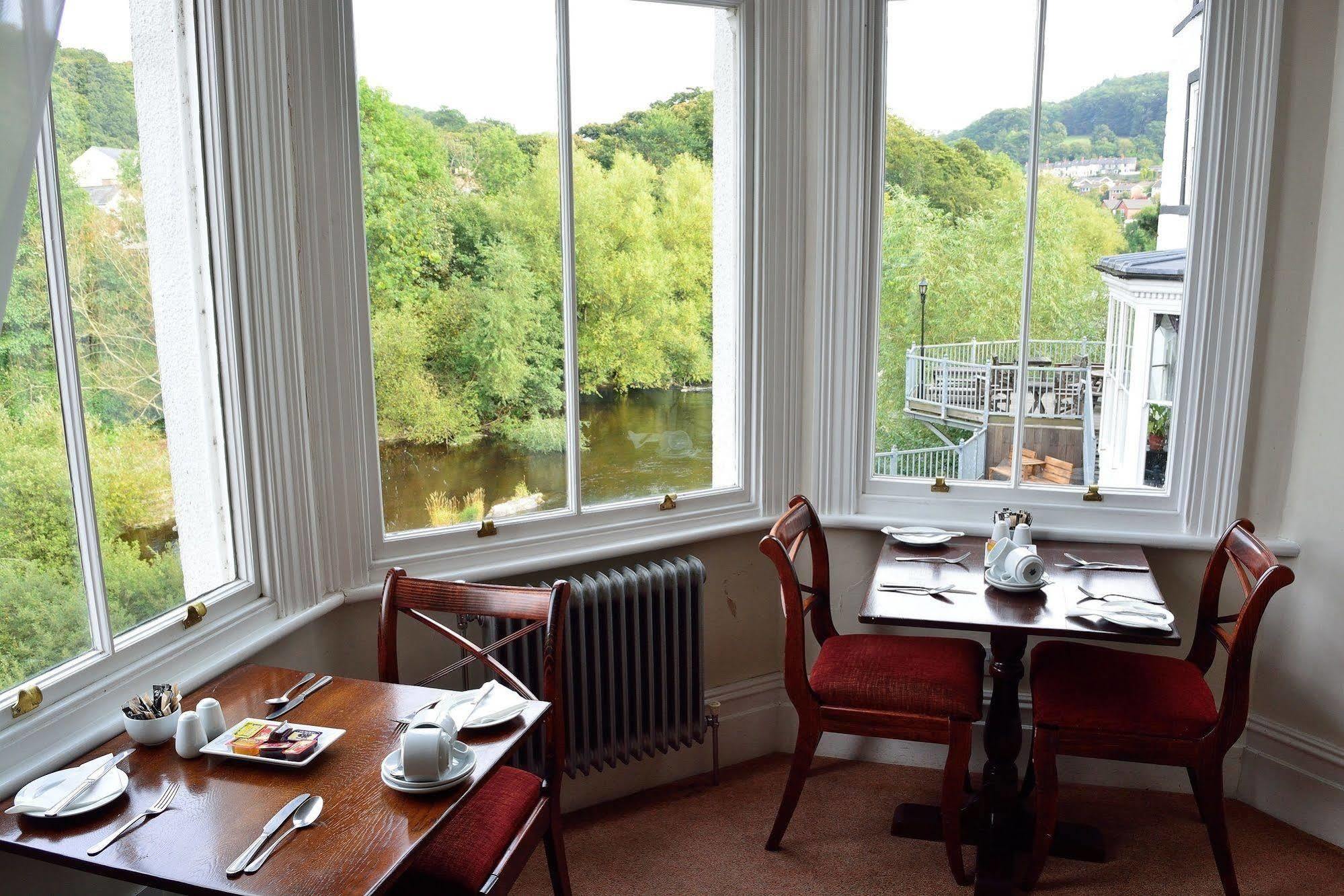 The Royal Hotel Llangollen Exteriér fotografie